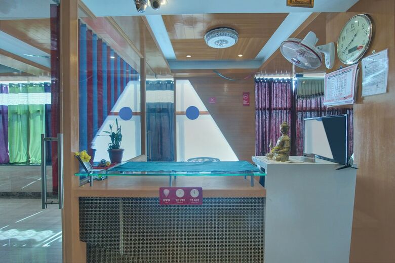 Hotel Oyo 26981 Sharan Residency