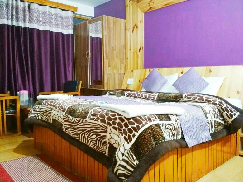 Hotel Oyo 24832 Rajhans