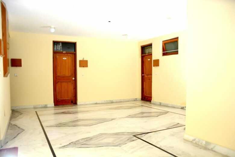Hotel Oyo 24832 Rajhans