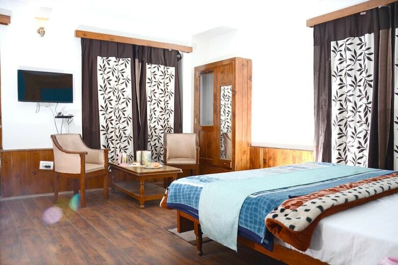 Hotel Oyo 24832 Rajhans