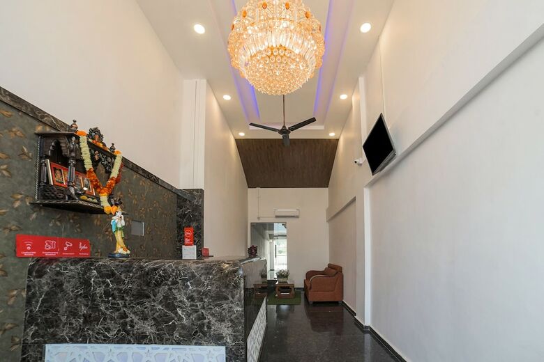 Hotel Oyo 24848 Royal Imperio