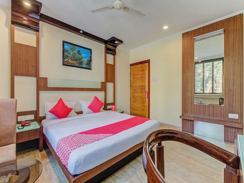 Hotel Oyo 26855 Kailasdham