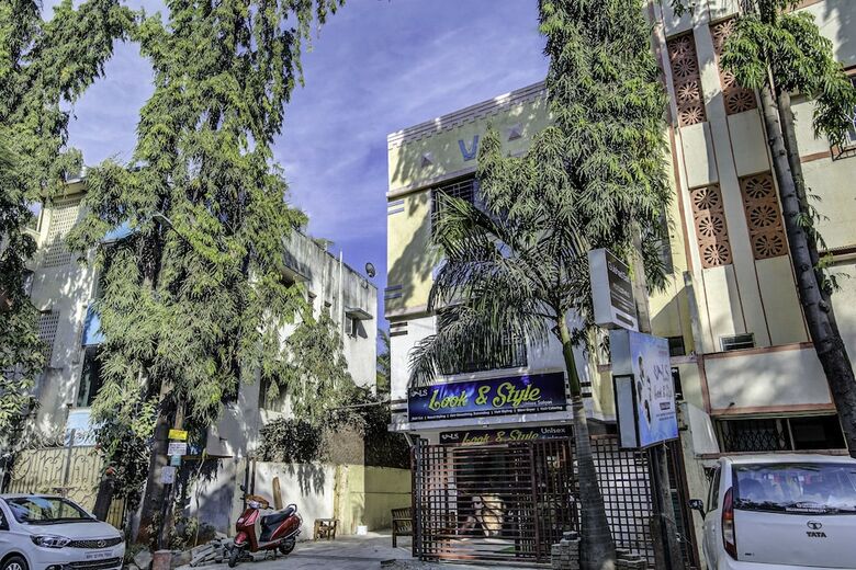 Oyo 24982 Hotel G Residency