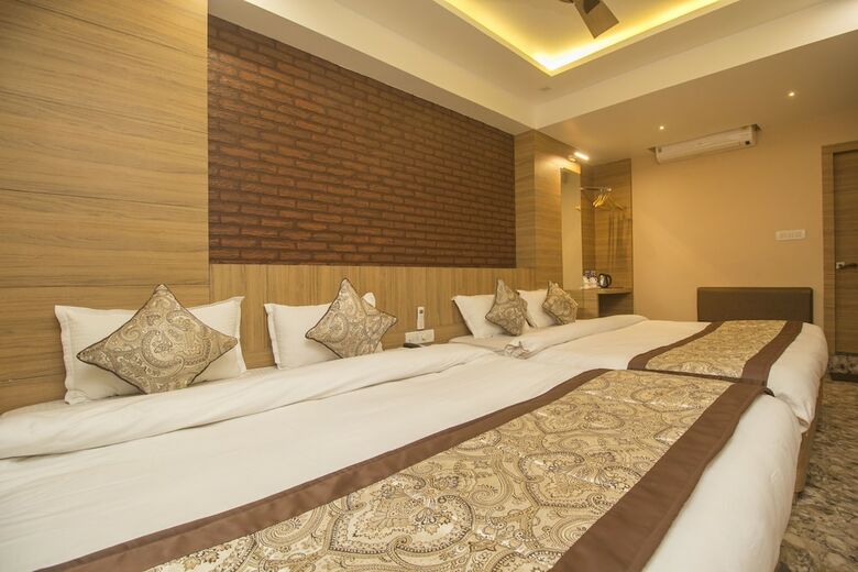 Oyo 27992 Hotel Ganpati