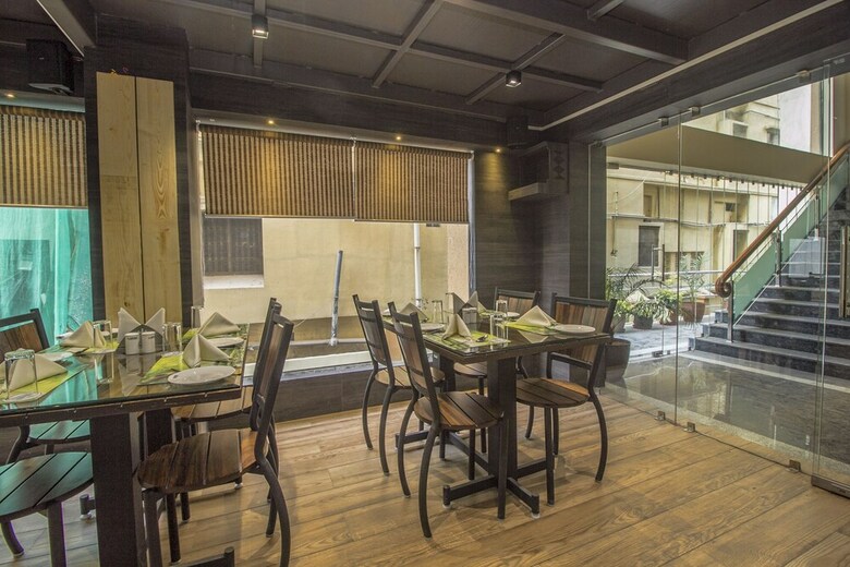 Oyo 27992 Hotel Ganpati