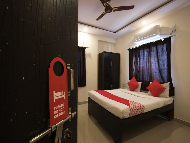 Hotel Oyo 26467 Sumiran Plaza