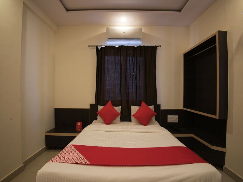 Hotel Oyo 26467 Sumiran Plaza