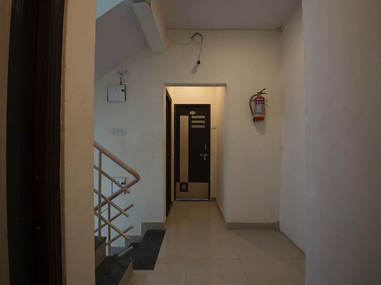 Hotel Oyo 26467 Sumiran Plaza