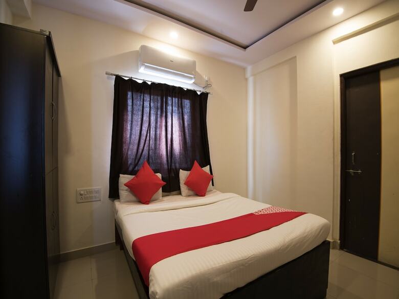 Hotel Oyo 26467 Sumiran Plaza