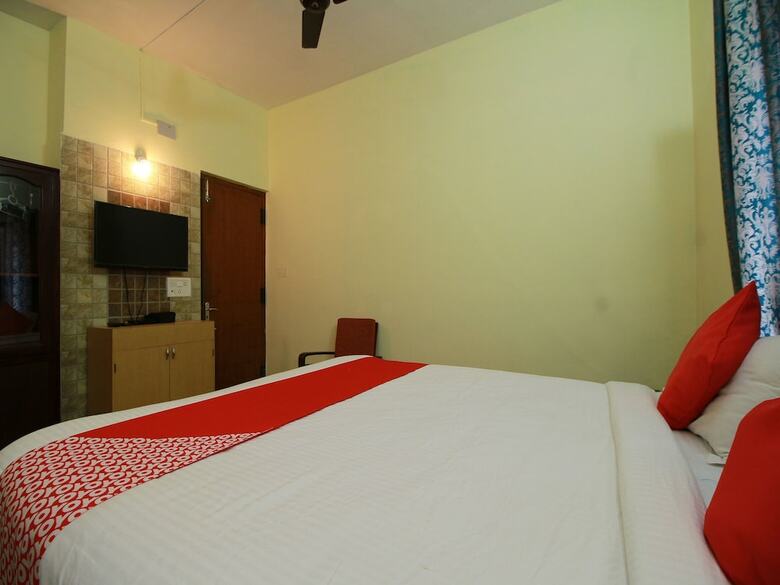 Hotel Oyo 4303 Flora Home Stay