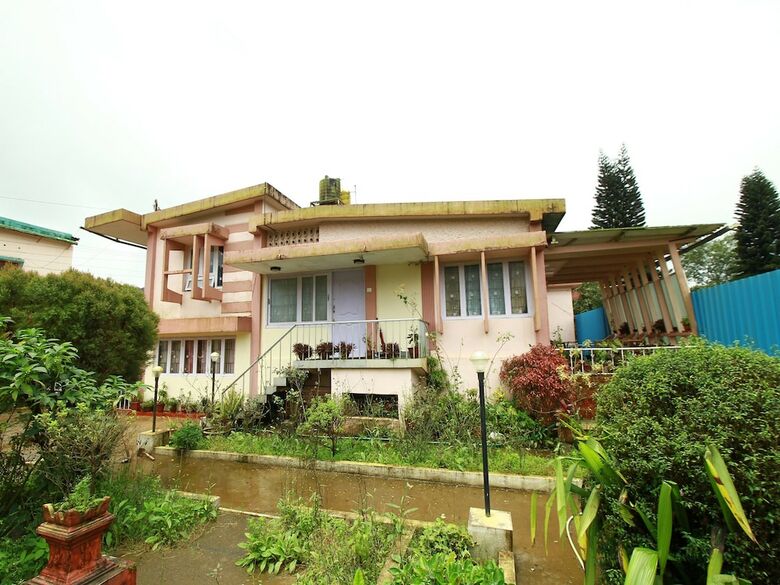 Hotel Oyo 4303 Flora Home Stay