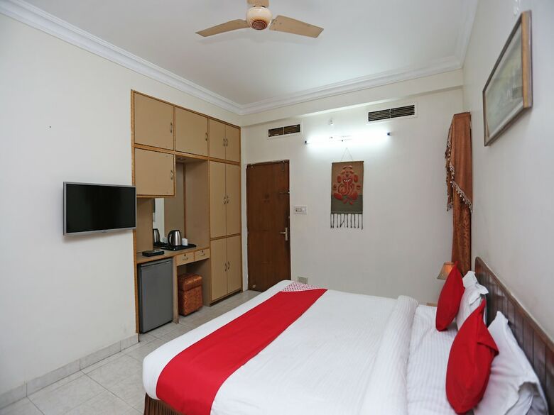 Oyo 2257 Hotel Mm Continental