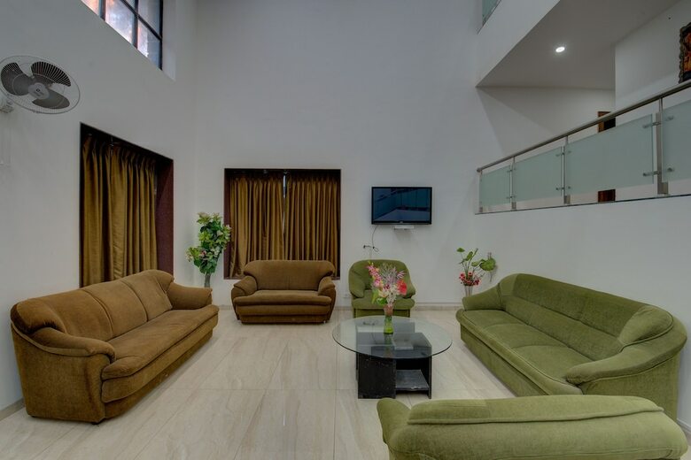 Hotel Oyo 27740 Anantha Residency