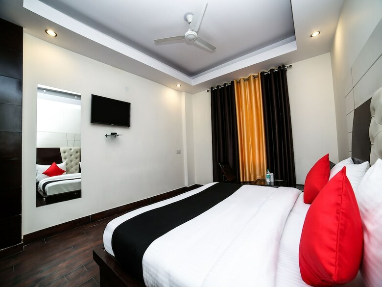 Capital O 24198 Hotel Sunrise Grand