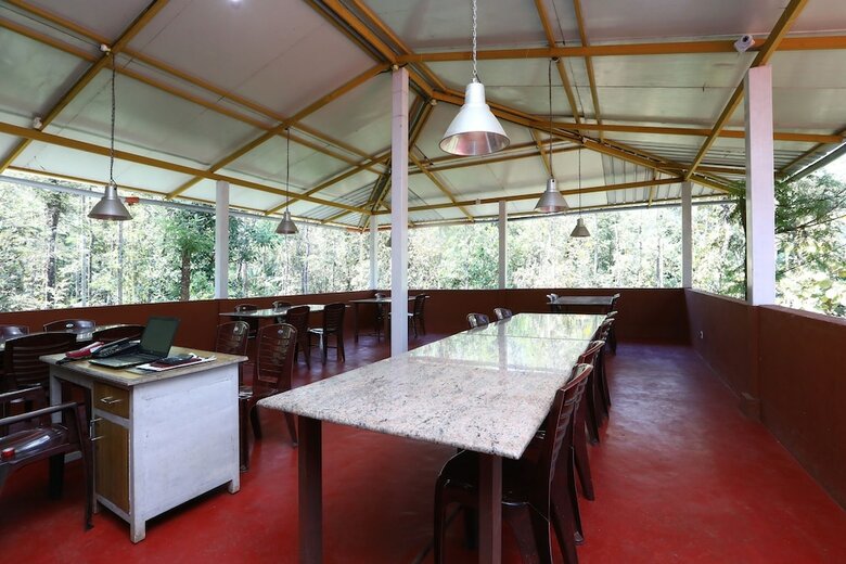 Hotel Oyo 23752 River Near Coorg