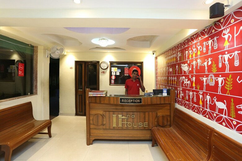 Hotel Oyo Flagship 26243 Second House