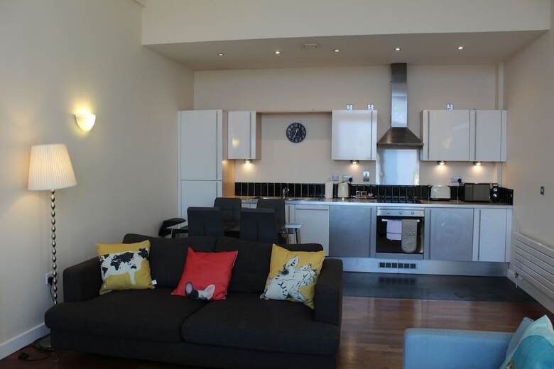 Week2week Stunning 2 Bed City Centre Apartment