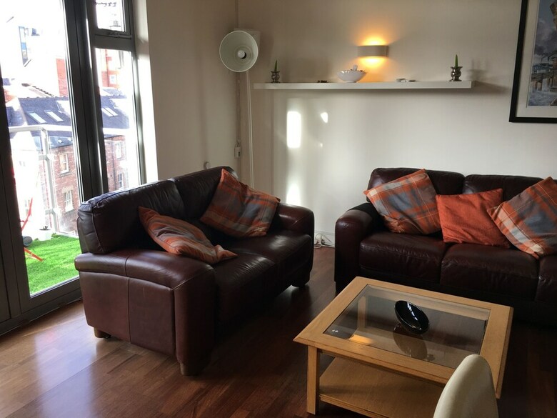 Week2week Modern 2 Bedroom Apartment City Centre