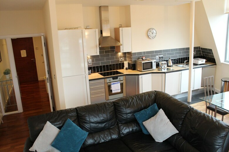 Week2week Spacious 2 Bed Newcastle City Centre Apartment