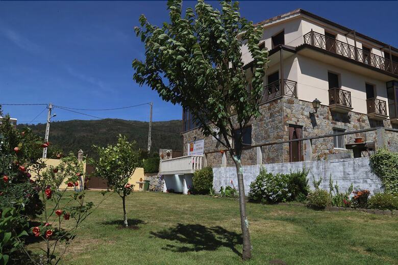 Aparthotel Apartamentos Rurales Abelleira