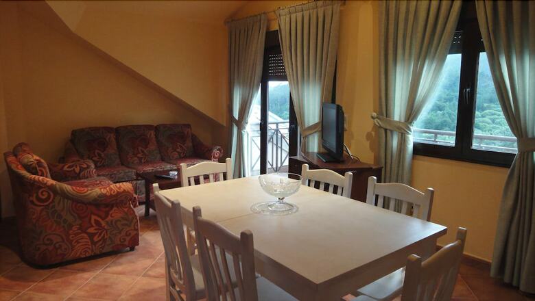 Aparthotel Apartamentos Rurales Abelleira