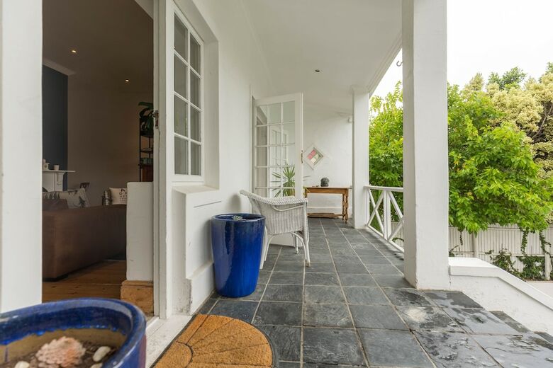 Sydney Green Point Villa