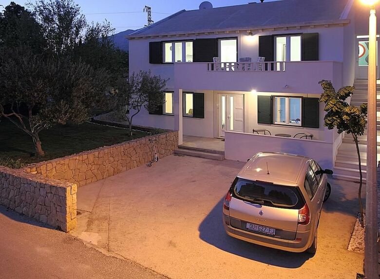 Mocici Apartments