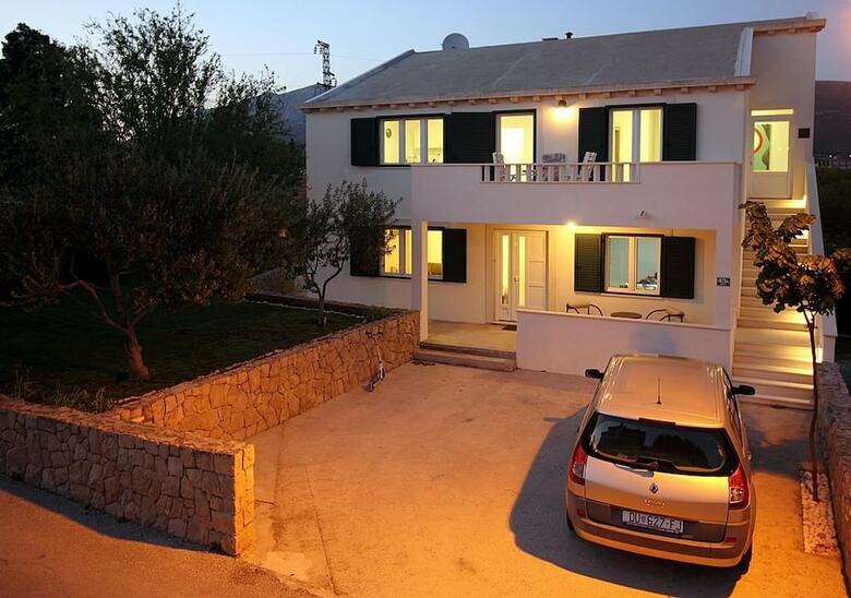 Mocici Apartments