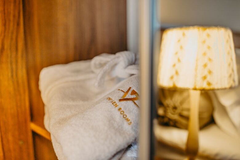 Hotel Seventeen Rooms