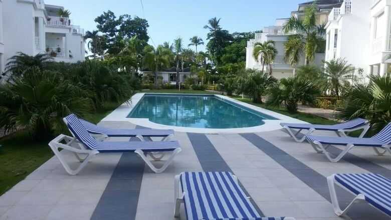 Beachfront Apartment Facing Playa Popy