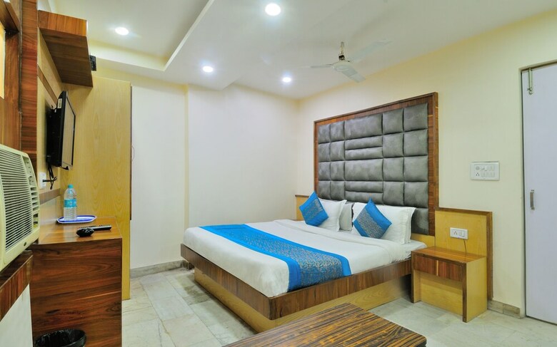 Hotel Lahorimal Deluxe Paharganj