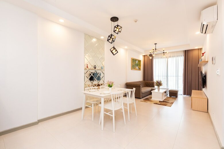 Mino Lee Apartment