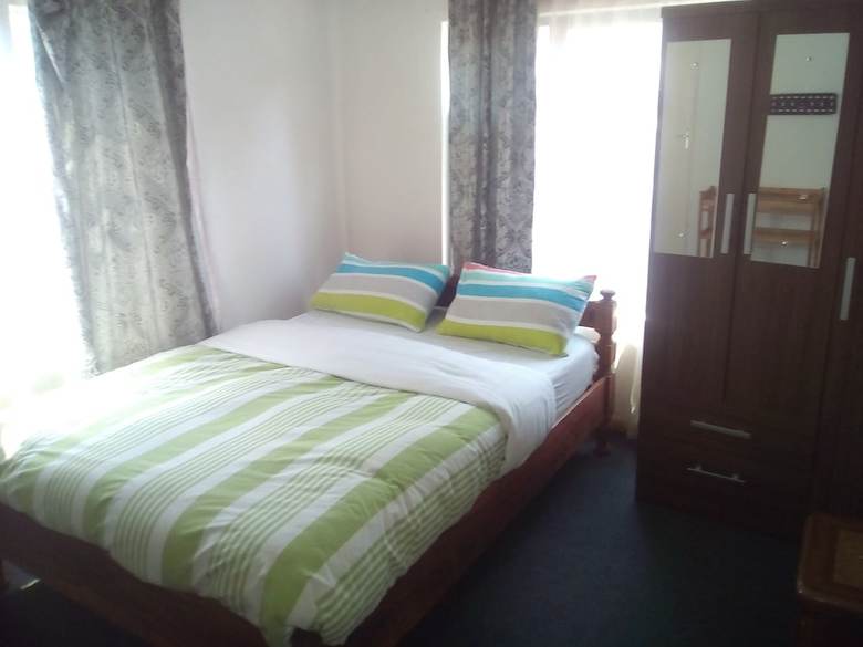 Hostal Fish Eagle Backpackers