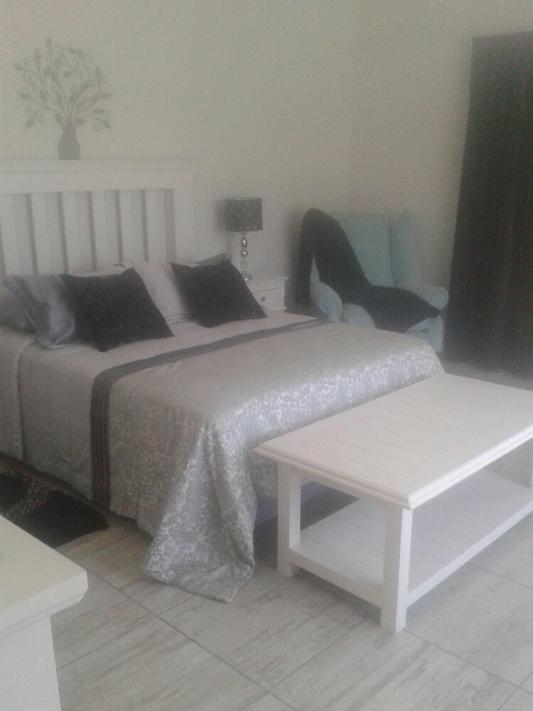 Hotel Montarie Guest Accommodation