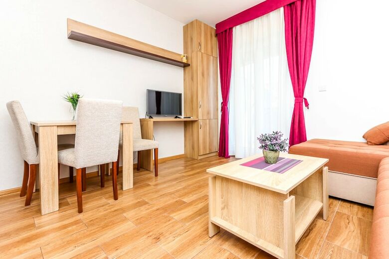 Hotel Apartments Aqua Breeze