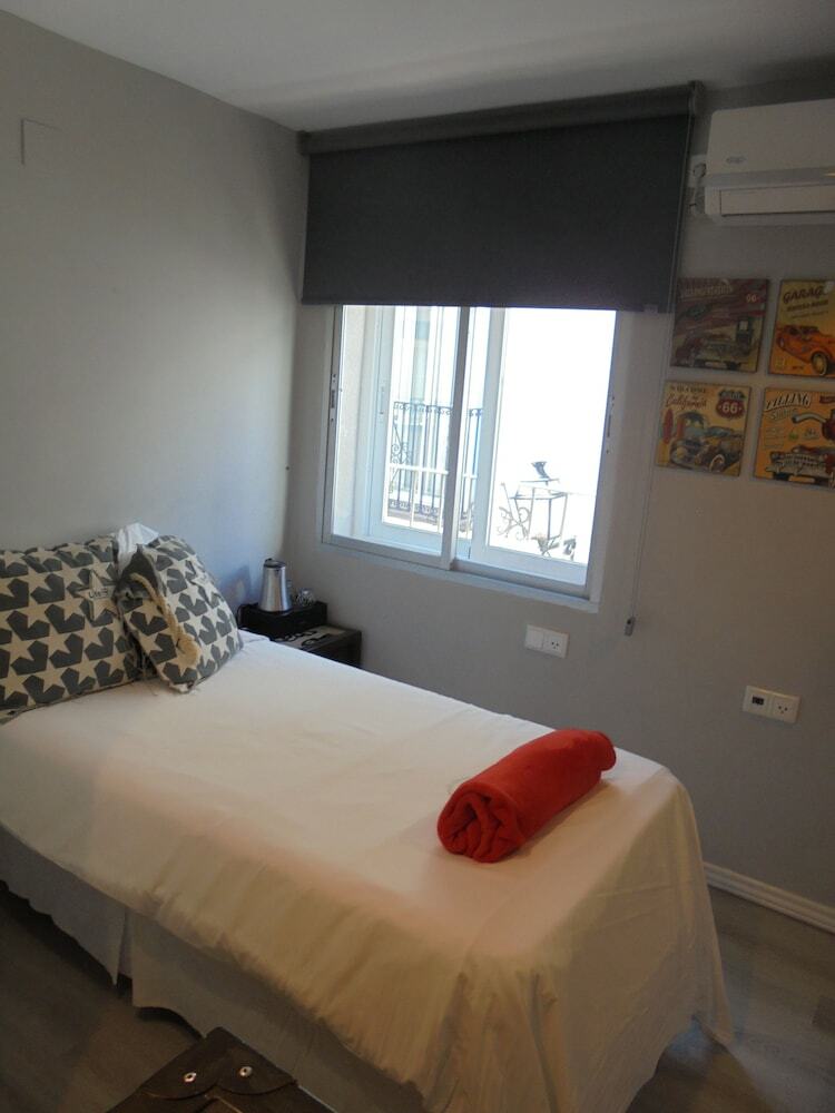 Hostal Tak