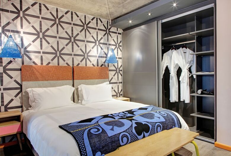 Stock Exchange Apartment Hotel