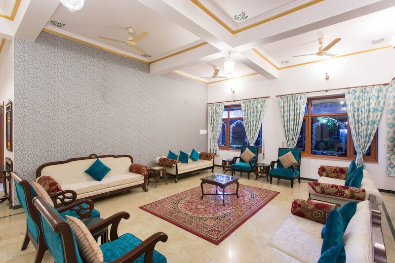 Hotel Amantra Shilpi Resort