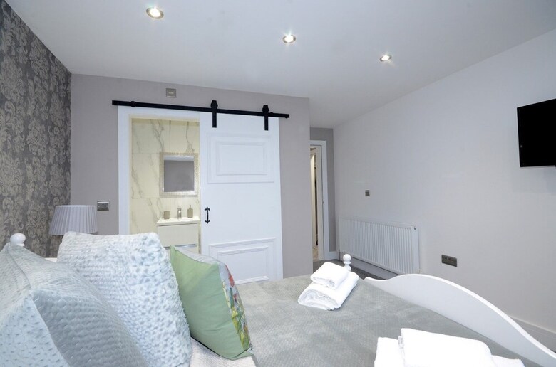 Priory Street Apartment 4