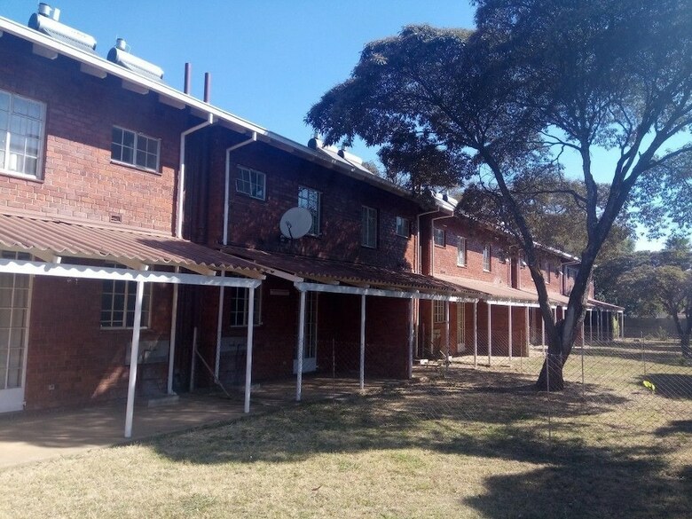 Aparthotel 108 West Road Apartment