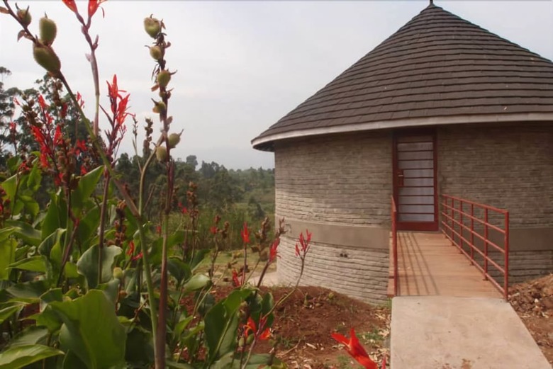 Koi Koi Cultural Village Hotel