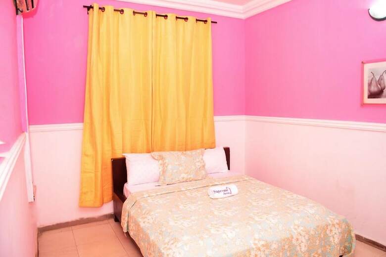 Hotel Supreme Suites