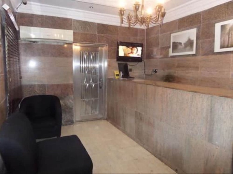 Hotel Supreme Suites