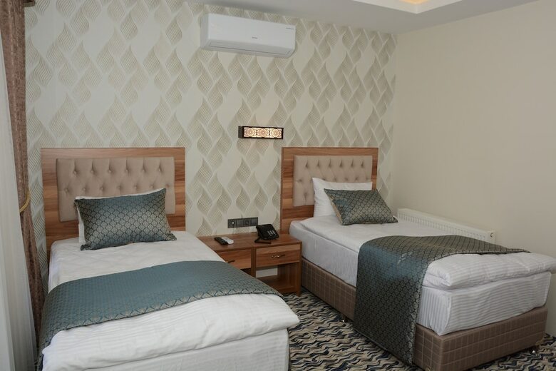 Ada Hotel