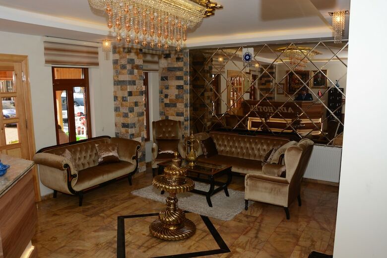 Ada Hotel