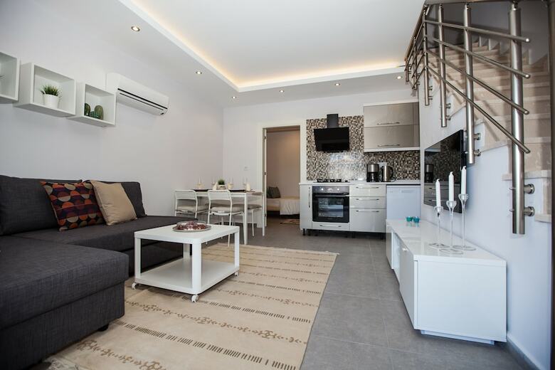 Truemar Hotels & Suites