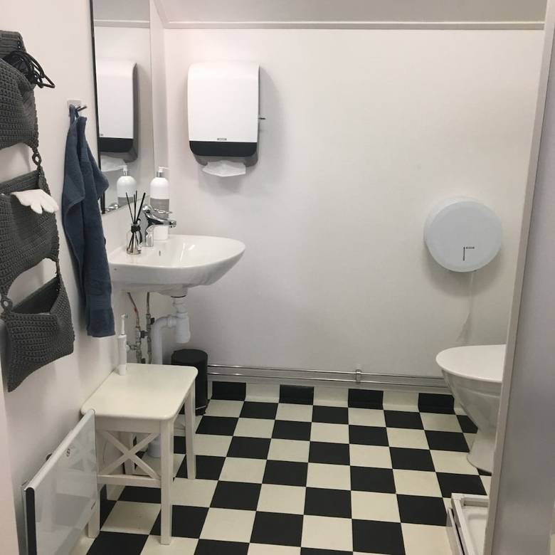 Bed & Breakfast J�rnv�gshotellet Skara