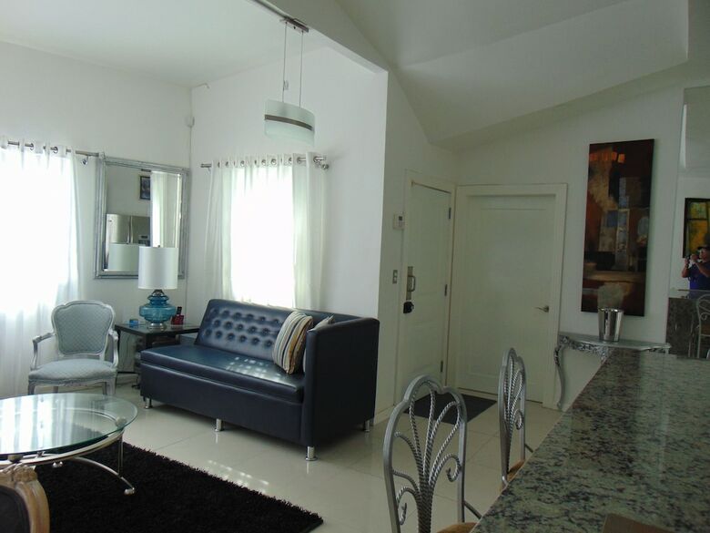 Apartamentos Modern Townhome Prime Location