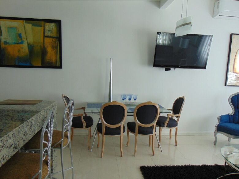 Apartamentos Modern Townhome Prime Location
