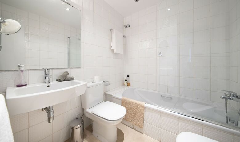 Tennis Apartment Th105
